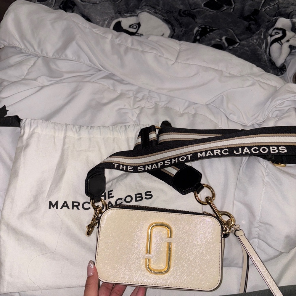 Marc Jacobs Cream Snapshot Bag